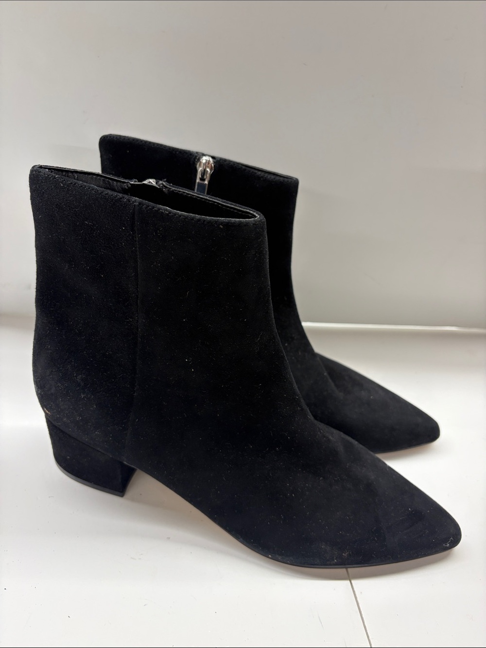 New Marc Fisher Classic Black Pointed-Toe Suede Ankle Boots Women’s size 8 - Picture 3 of 7